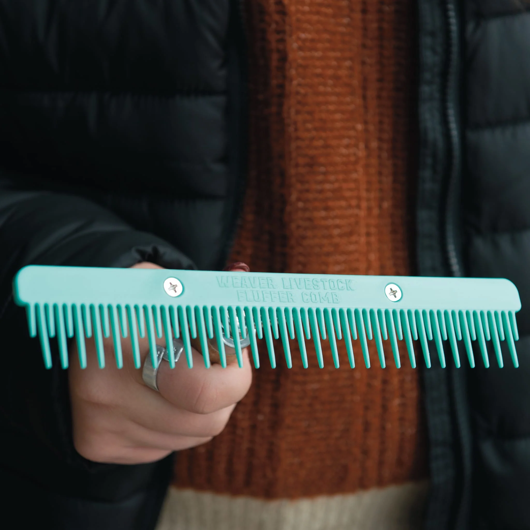Plastic Fluffer Comb - Image 11