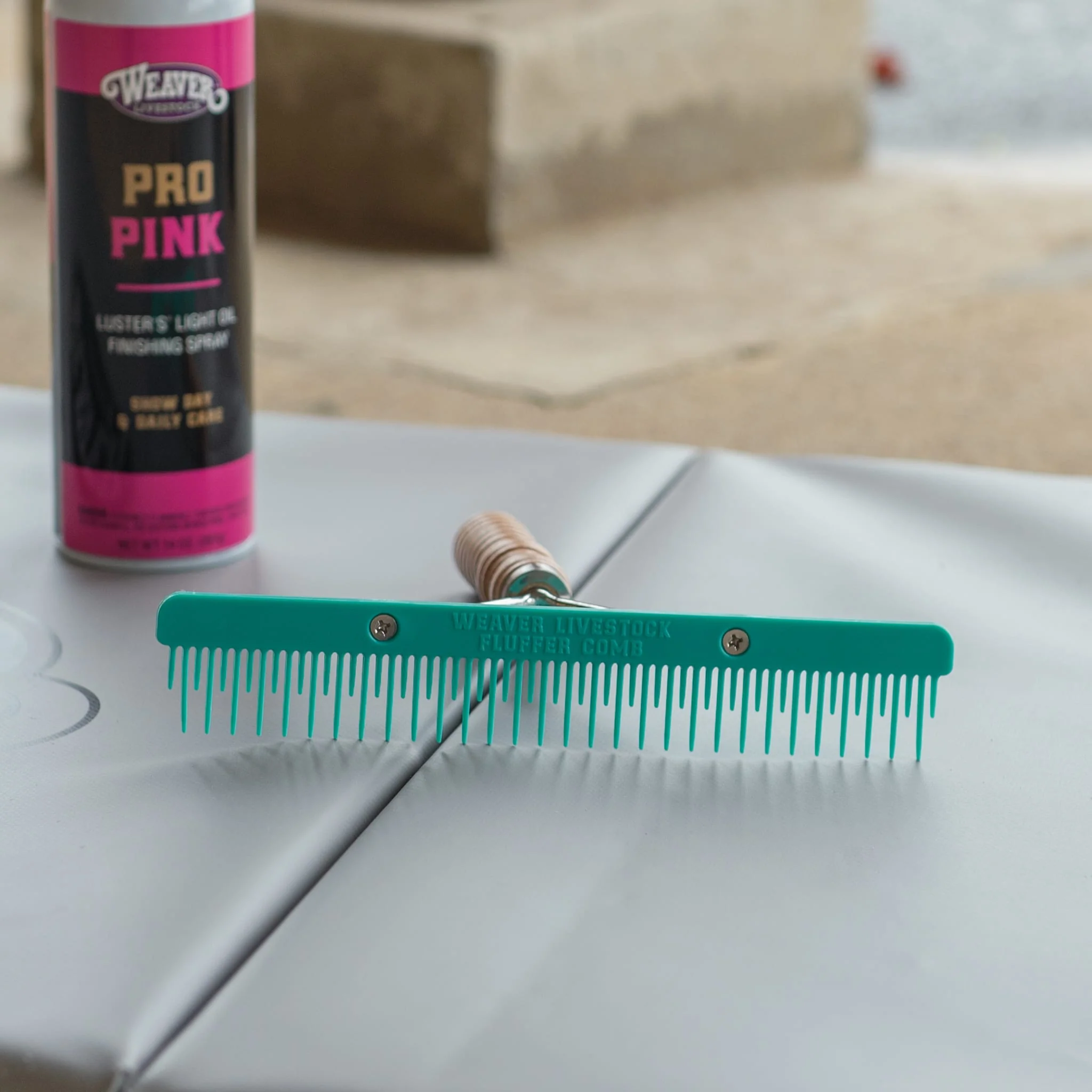 Plastic Fluffer Comb - Image 13
