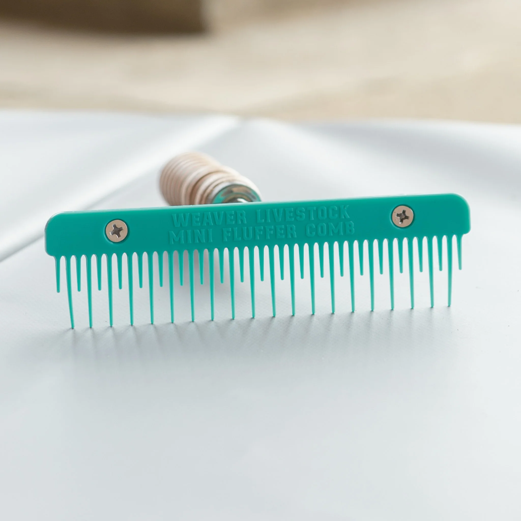 Plastic Mini Fluffer Comb - Image 23
